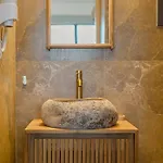 Liostasi Luxury