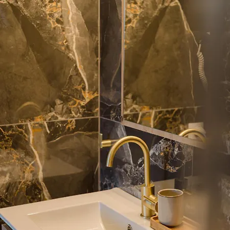 Liostasi Luxury Apartamento Tragána
