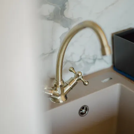 Liostasi Luxury Tragána