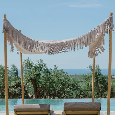 Liostasi Luxury Apartment Tragána